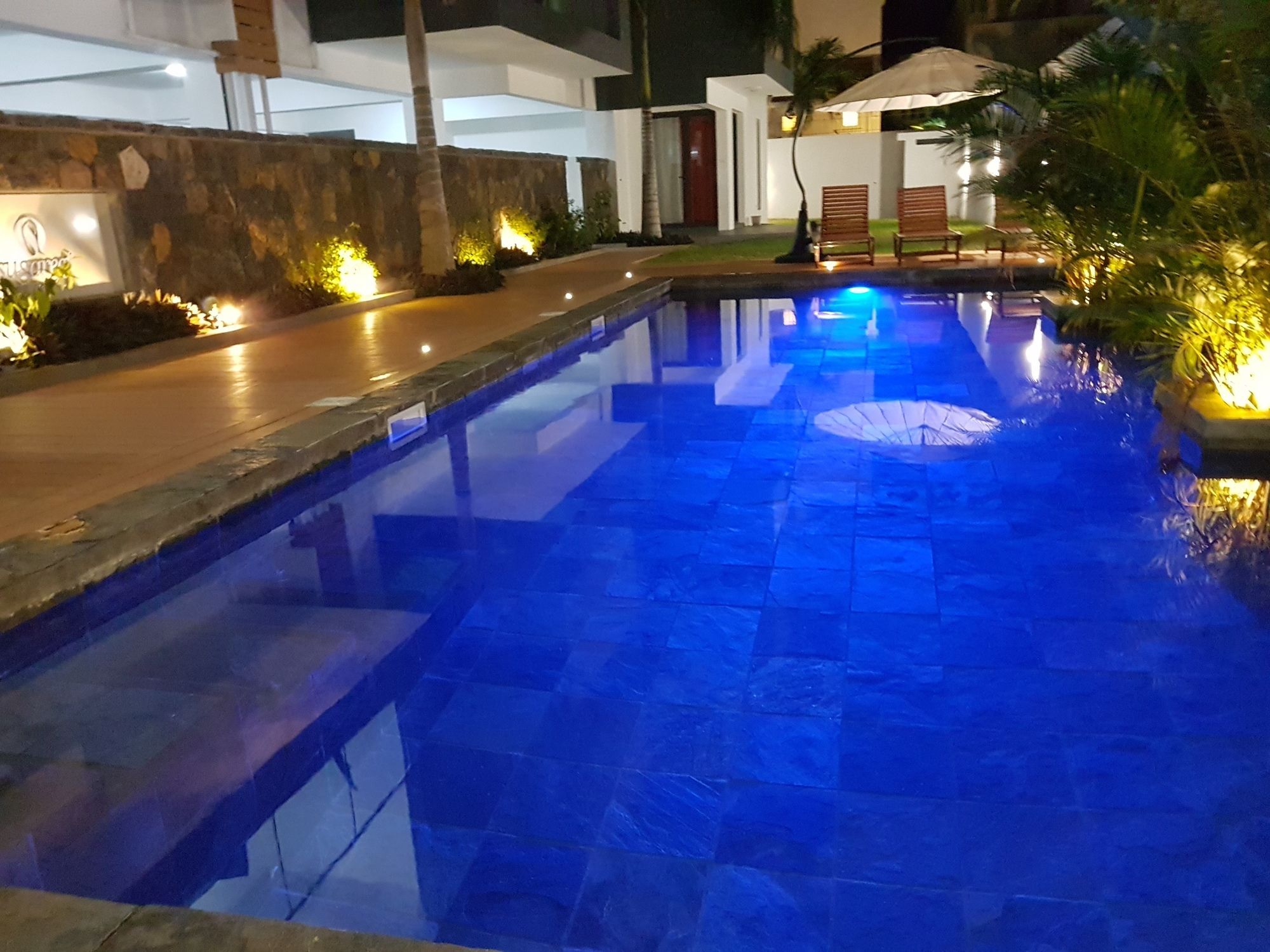 Sugar Reef West Coast Apartment Flic-en-Flacq Exterior foto